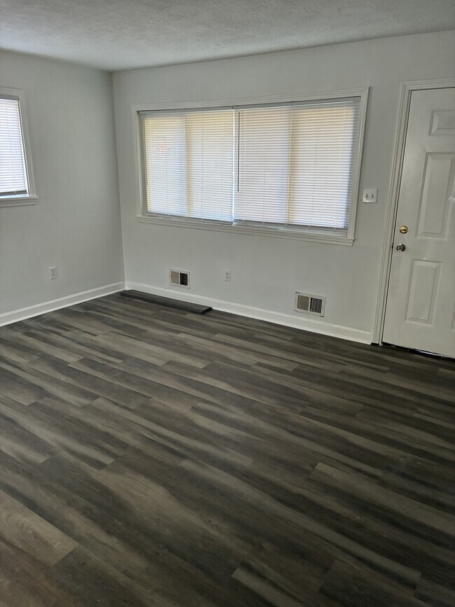 Building Photo - 116 S 45th St