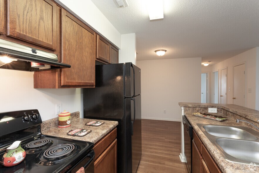 Monmouth Woods Apartments 17060 Cromwell Pl King VA 22485