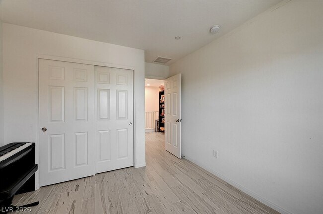 Building Photo - 6363 Amelia Ridge Ave