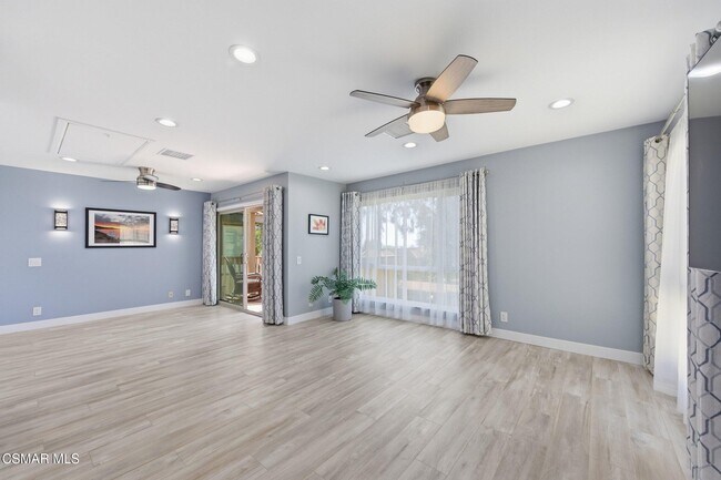 Building Photo - 254 Sequoia Ct