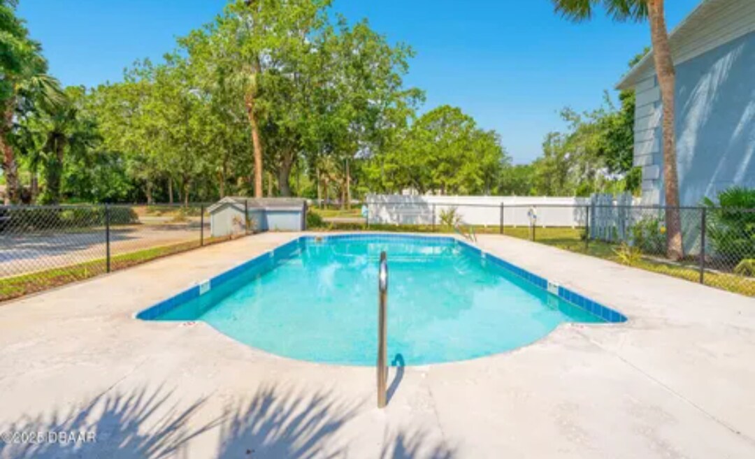 Building Photo - 175 Yorktowne Dr