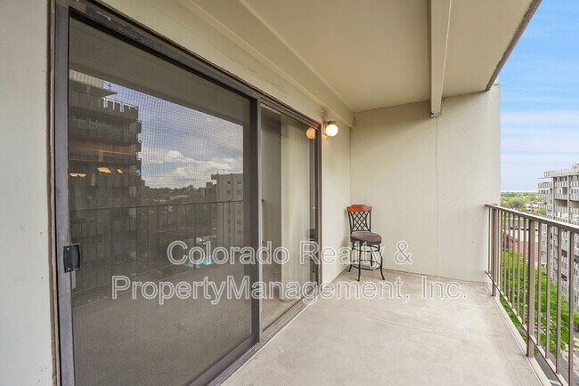 Building Photo - 777 N Washington St