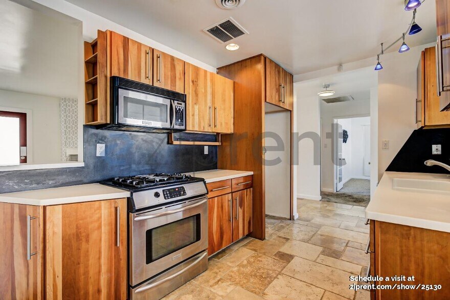 Building Photo - 4113 Cll San Antonio