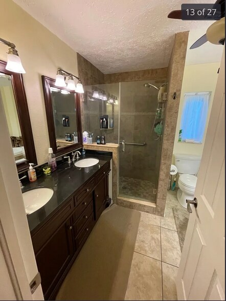 Building Photo - 3214 Acapulco Dr