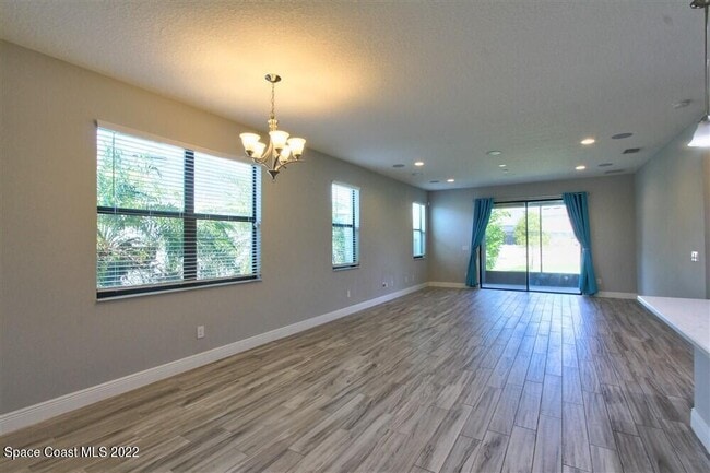 Building Photo - 3012 Addison Dr