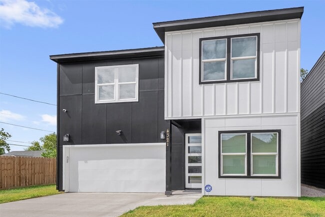 Building Photo - 4321 McKinley St