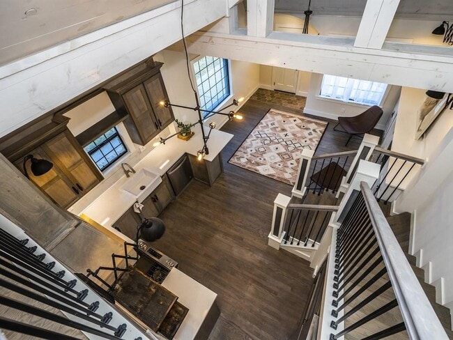 Building Photo - 2721 NW 19th St