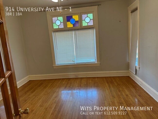 Building Photo - 914 University Ave NE