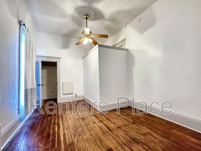 Building Photo - 321 E Greeley St