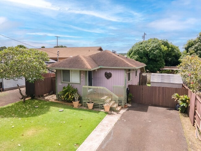 Building Photo - North Shore Boho Aloha Cottage | 2 Bed, 1 Bath | Available August 1, 2026