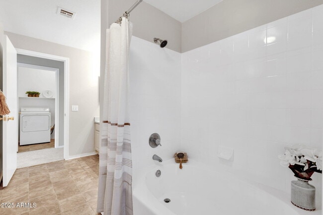 Building Photo - 13700 N Fountain Hills Blvd