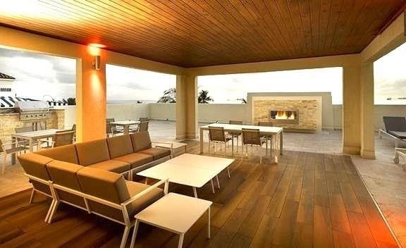 Building Photo - 101 S Fort Lauderdale Beach Blvd