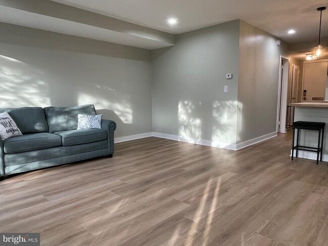 Building Photo - 620 3rd St SW