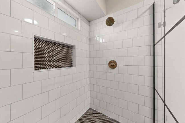 Building Photo - 5300 Honey Dew Terrace