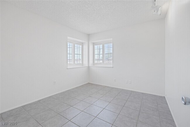 Building Photo - 294 Belair View Ct