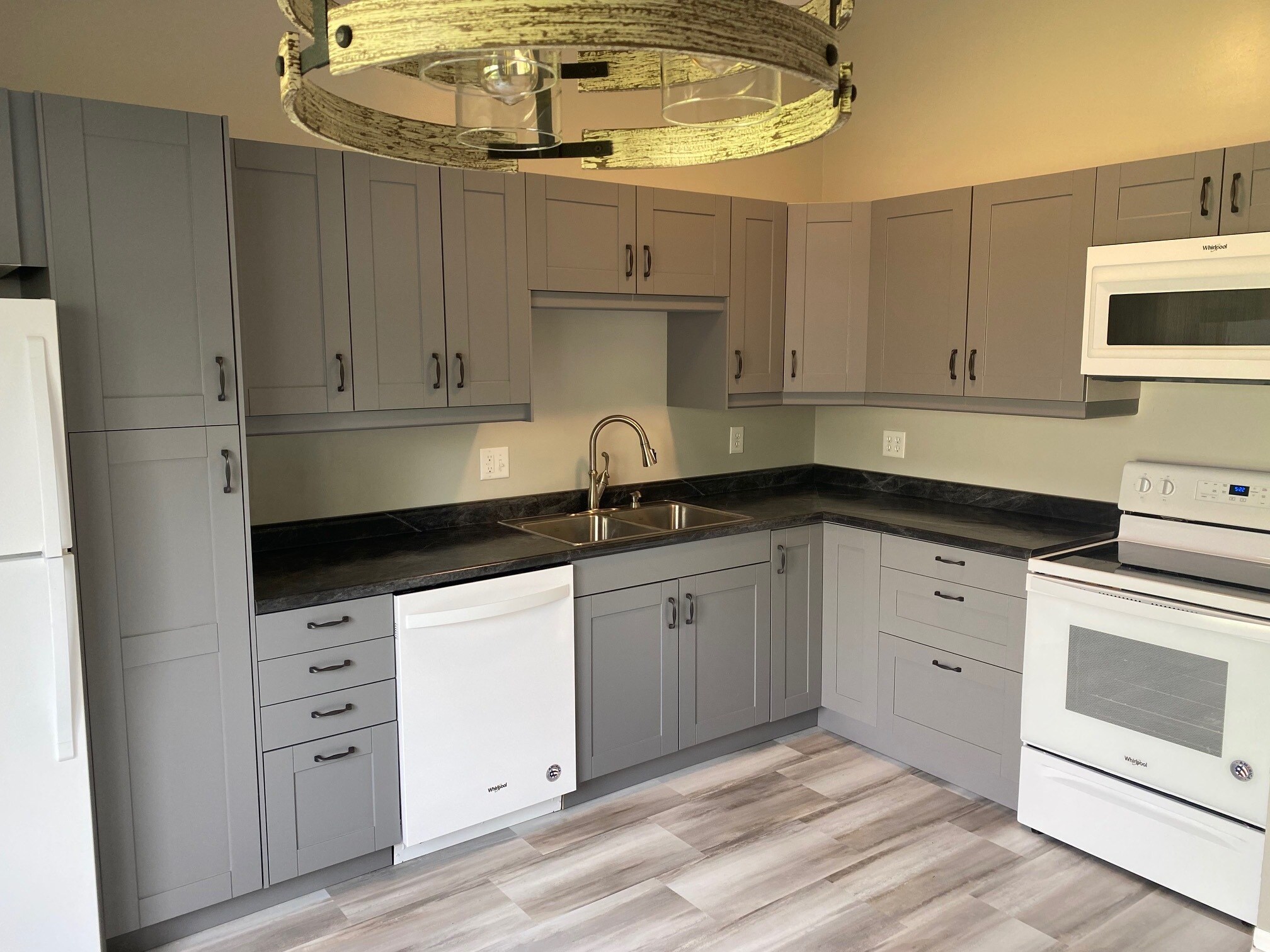 kitchen - 1035 Pine St