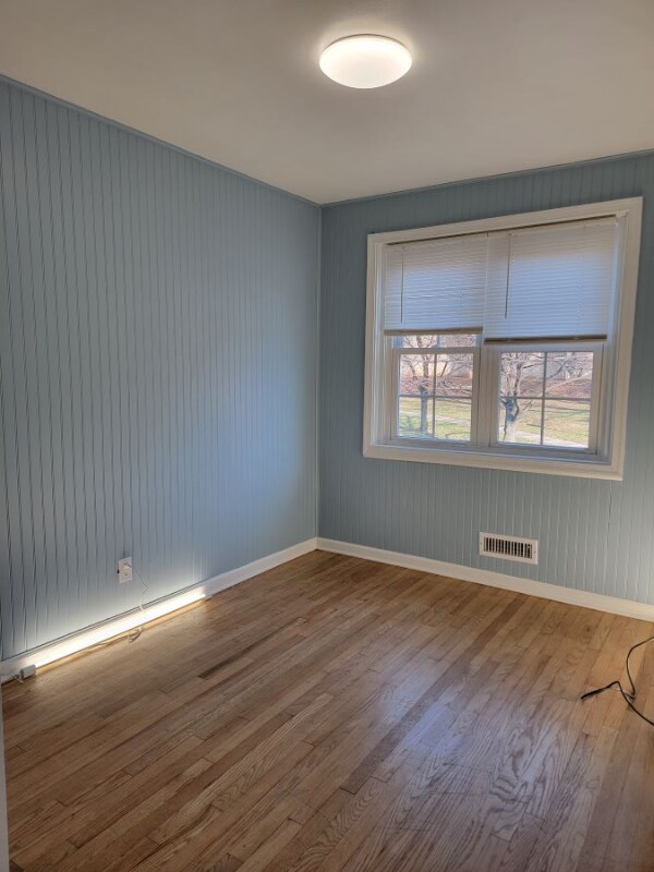 Building Photo - 827 Umbra St