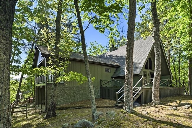 Building Photo - 114 Cherokee Dr S