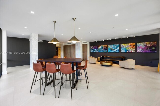 Building Photo - 2829 Indian Creek Dr