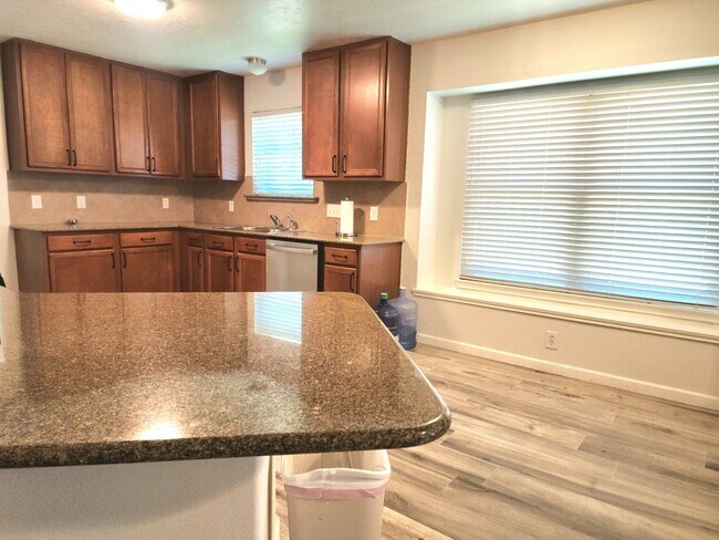 Building Photo - 11742 Fortune Park Dr