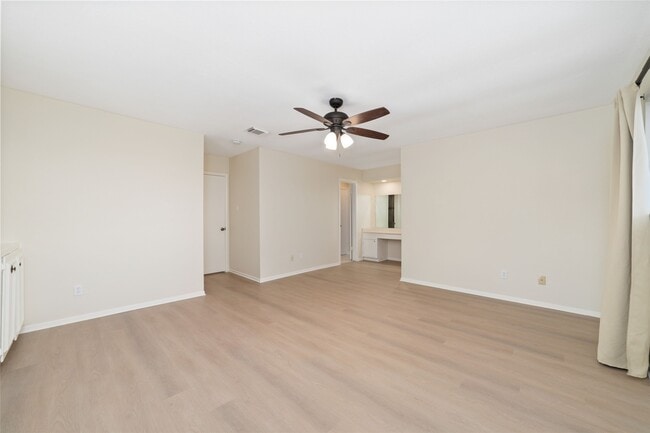 Building Photo - 14345 Misty Meadow Ln