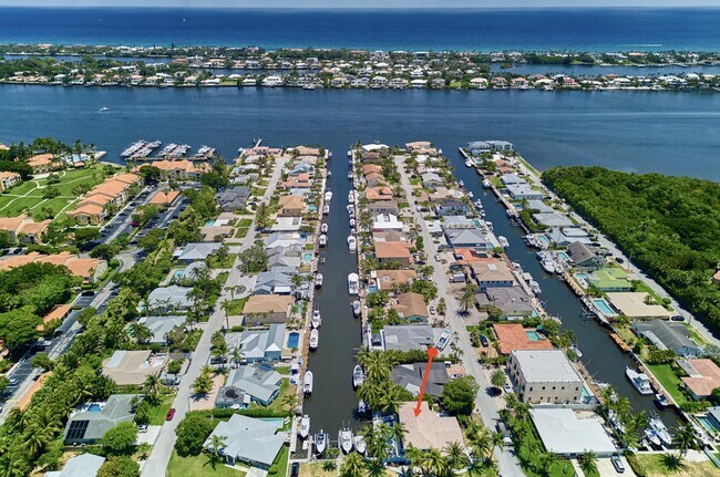 Building Photo - 100 Neptune Dr