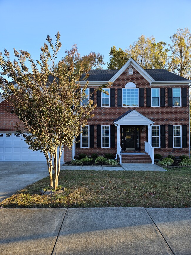 Building Photo - 919 Middle Ground Ave