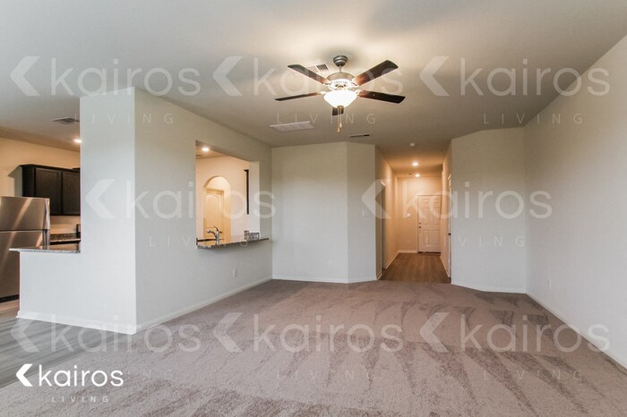 Building Photo - 5602 Sapphire Lagoon Rd