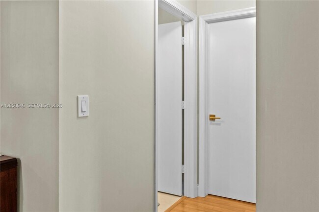 Building Photo - 6885 NW 75th Pl