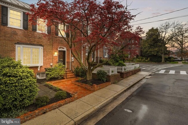 Building Photo - 414 Jefferson St