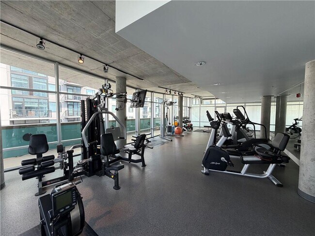 Building Photo - 845 Spring St NW