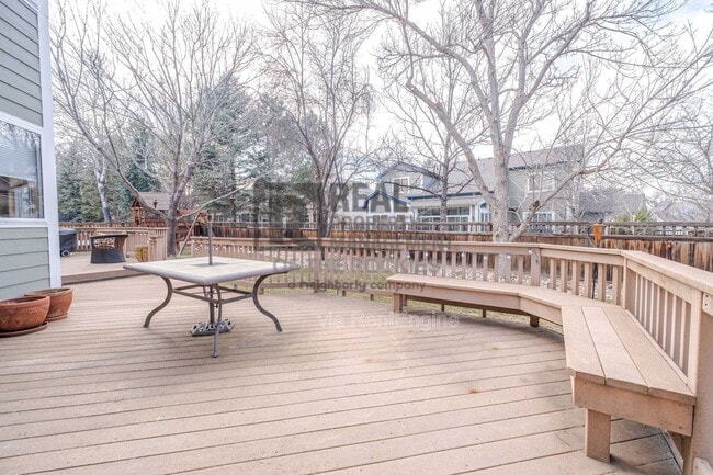 Building Photo - 2432 Mallard Cir