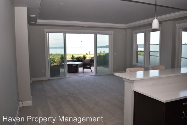 Building Photo - 1 br, 2 bath House - 5105 Grand Loop #109