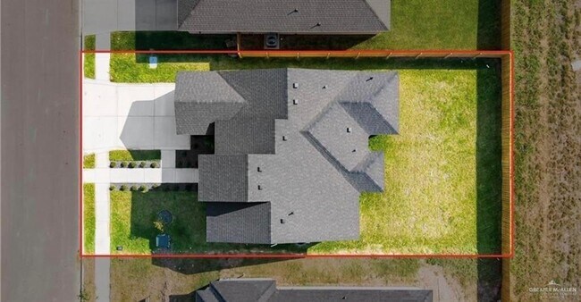 Building Photo - 1816 N Yellowwood St