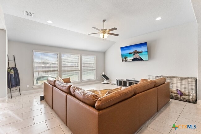 Building Photo - 105 Grand View