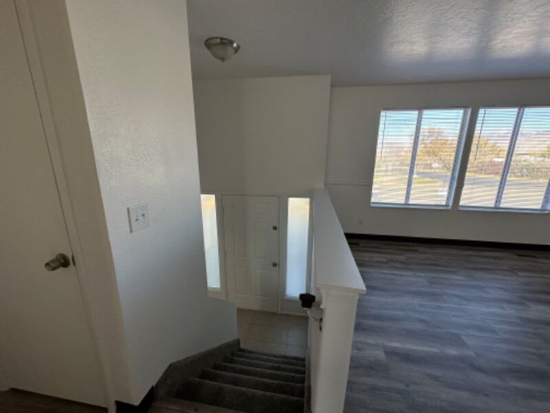 Building Photo - 535 W 400 N