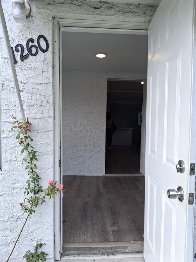 Building Photo - 1260 NW 45th St
