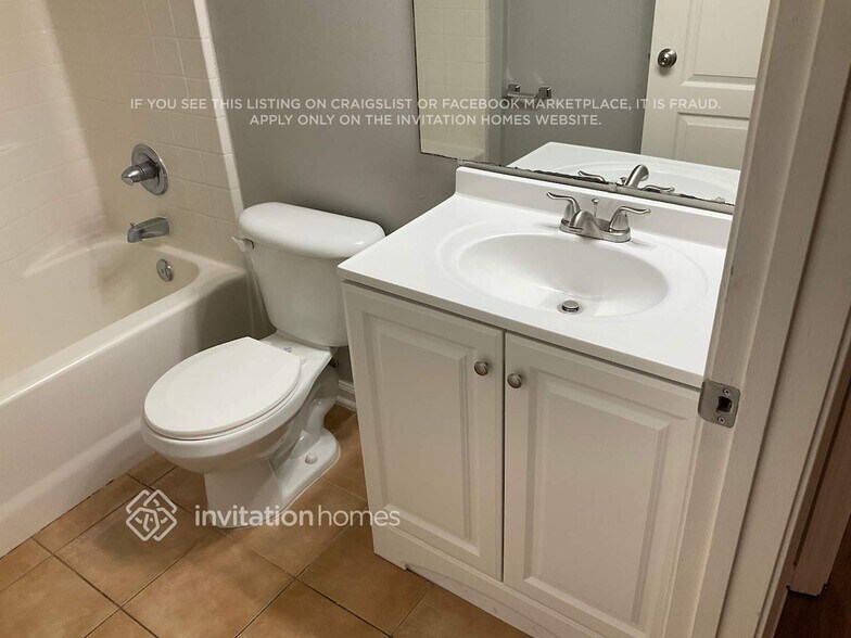 Building Photo - 14079 Crestwick Dr W