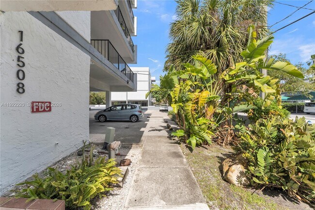 Building Photo - 16508 NE 26th Ave