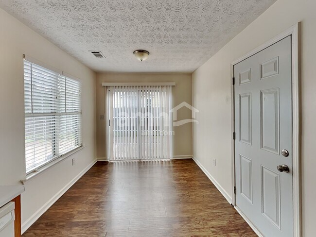 Building Photo - 1752 Chanson Pl NE