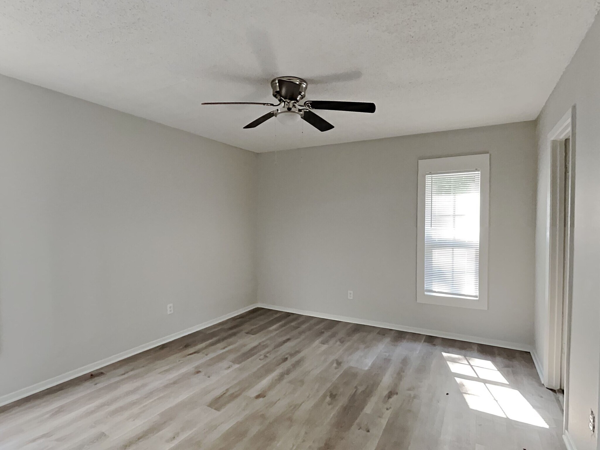 Building Photo - 3887 Brandy Ave