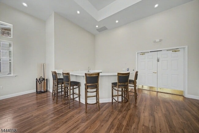 Building Photo - 7319 Coventry Ct