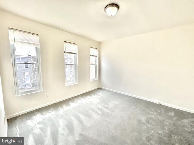 Building Photo - 2000 McHenry St