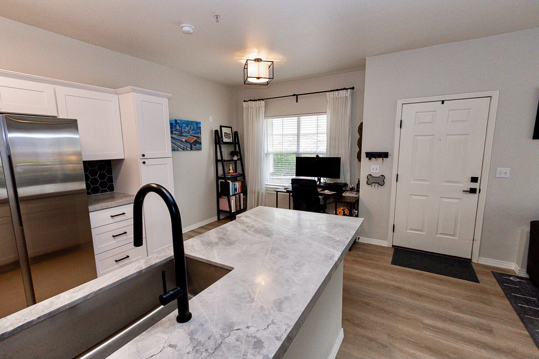 Building Photo - 9369 Amison Cir