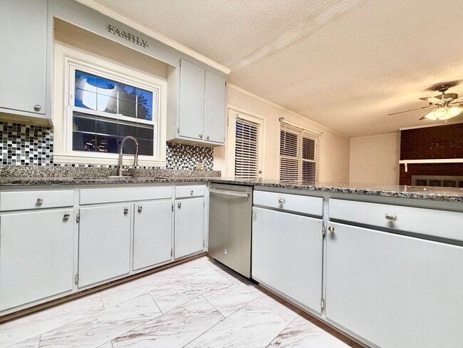 Building Photo - Charming Ranch with Fireplace, Two Living Areas & Large Lot – Minutes to Downtown