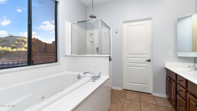 Building Photo - 44 W Foothill Dr