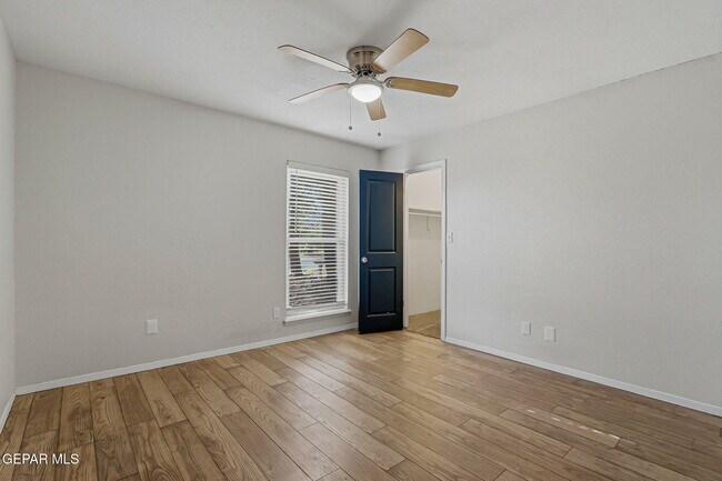 Building Photo - 604 La Chapa Ave