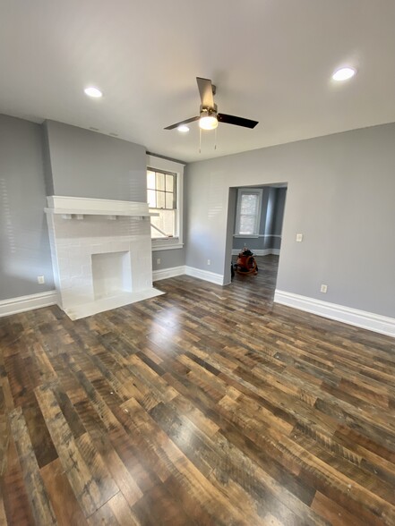 Home office or dining room. Apartment A. - 605 Beechwood Ave