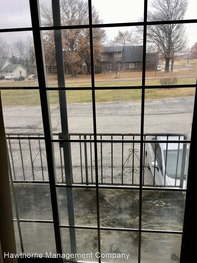 Building Photo - 3400 Balboa Ln