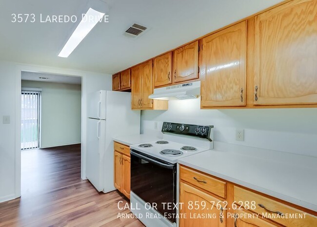 Building Photo - New 2 Bedroom 1.5 Bath Listing!